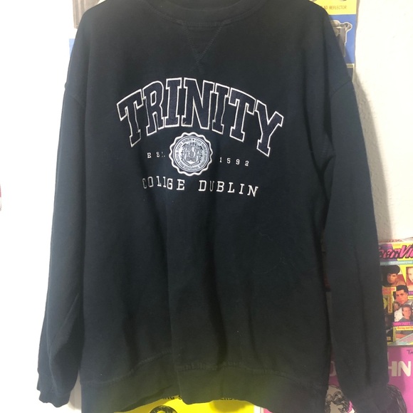 Vintage Tops - trinity college dublin sweatshirt